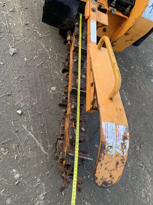 Trencher săpatoare șanțuri