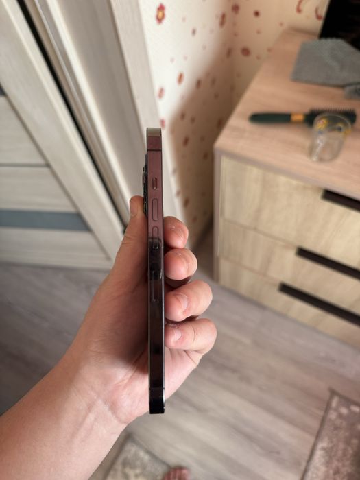 Айфон 13 про продам