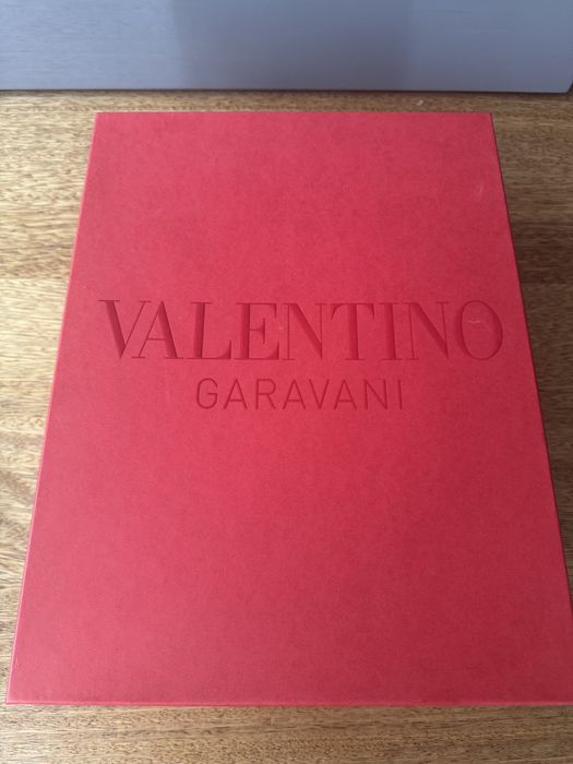 Оригинални сникърси VALENTINO GARAVANI IT45 / маратонки