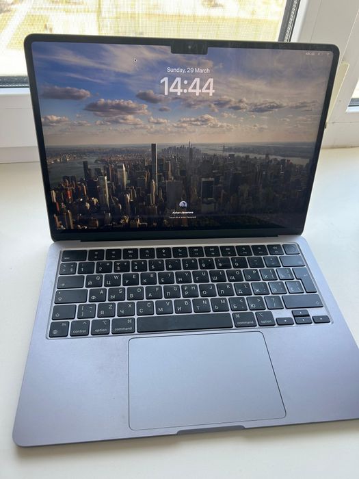 Продам MacBook air 2024 m3 256gb