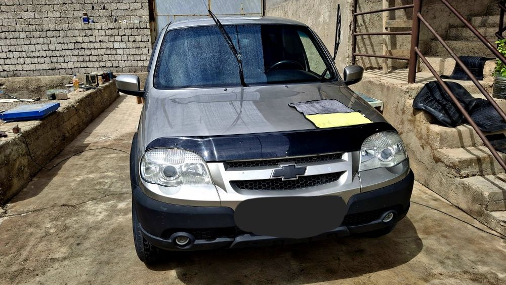 Chevryolet niva sotiladi