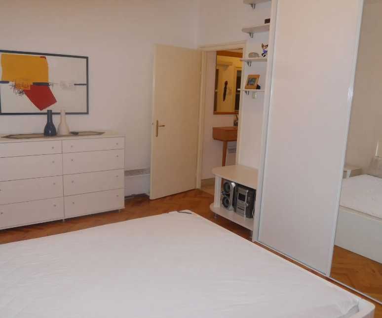 Дава се под наем Тристаен апартамент в Пловдив, Център - 74 кв.м за 183.6 € - Снимка #2