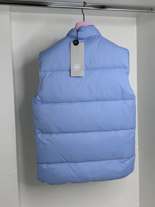 Продам жилет люкс Canada Goose