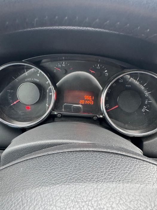 Vand Peugeot 5008, 2012