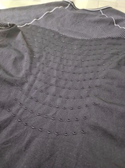 Tricou de compresie Nike Pro Hypercool pentru femei, mărimea M