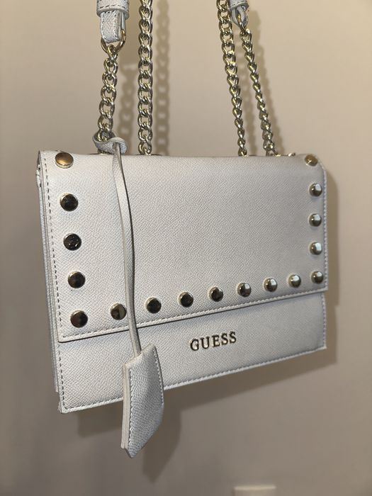 Оригинална чанта Guess
