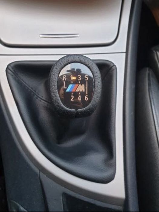Manson/ husa schimbator viteze piele BMW nou