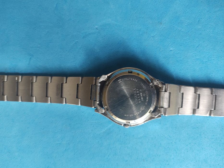 Часовници FESTINA и SEIKO Quartz