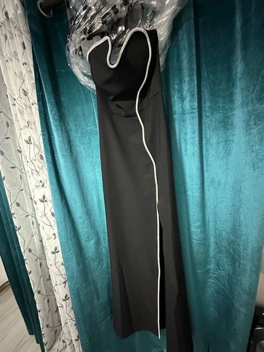 Vând rochie elegantă
