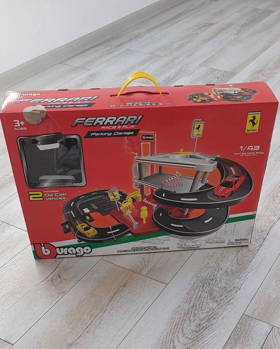 Set parcare si pista pentru copii