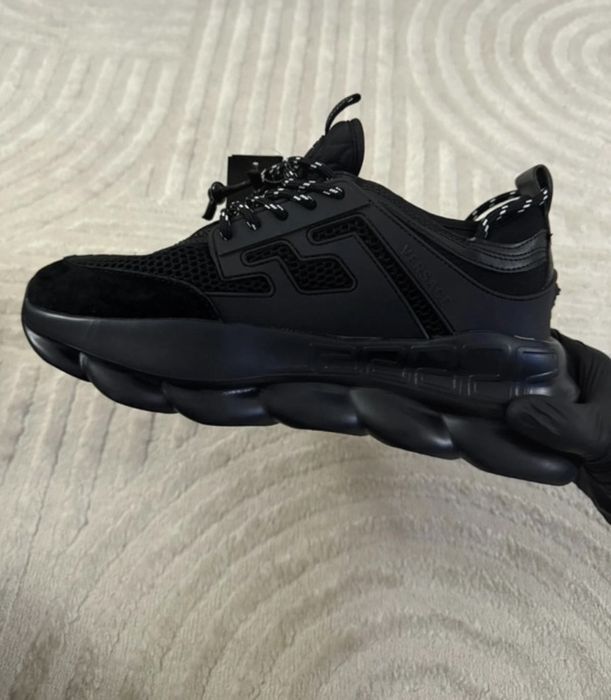 versace chain reaction