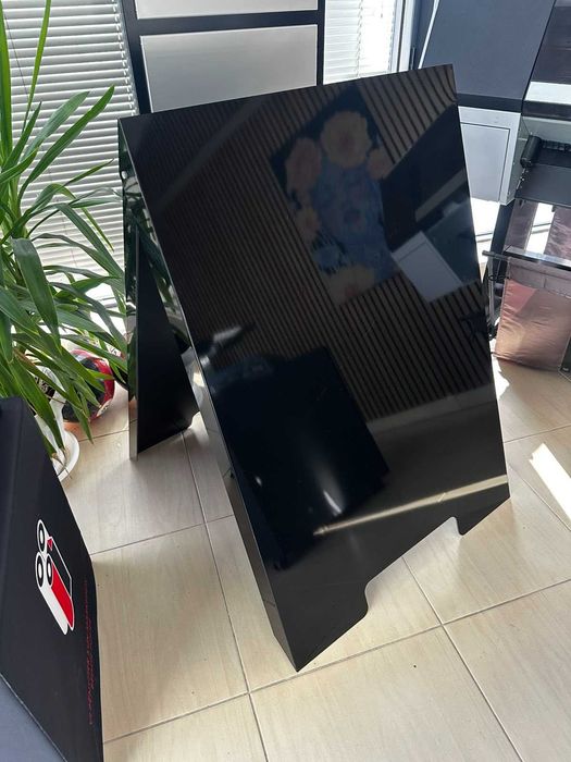 Тротоарна/ улична табела