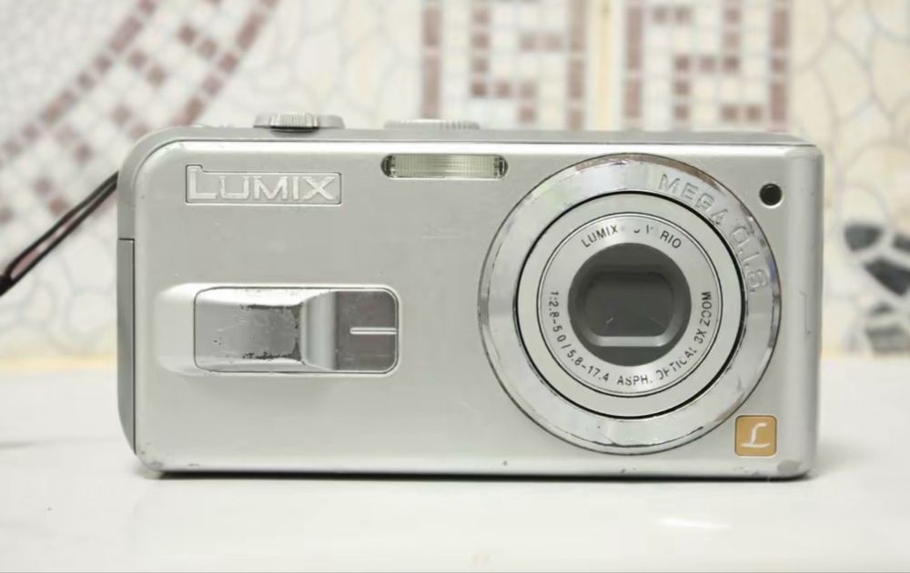 Цифровая камера