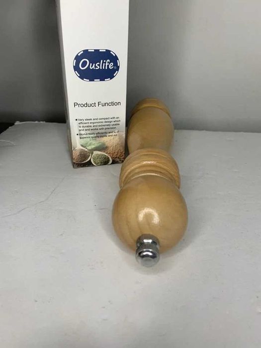 Ръчна Дървена мелничка за пипер и други подправки