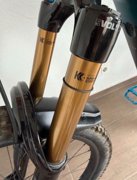Vând Santa Cruz Bullitt 4 CC X0 AXS RSV
