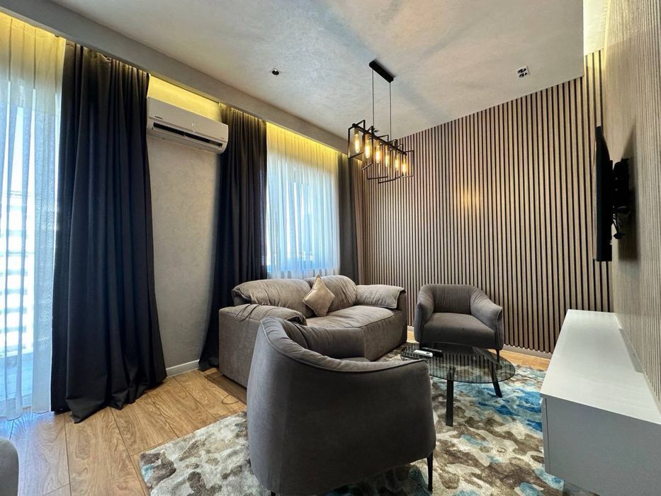 Жк Gardens! Стильная 2х комнатная квартира! Новый авторский ремонт!