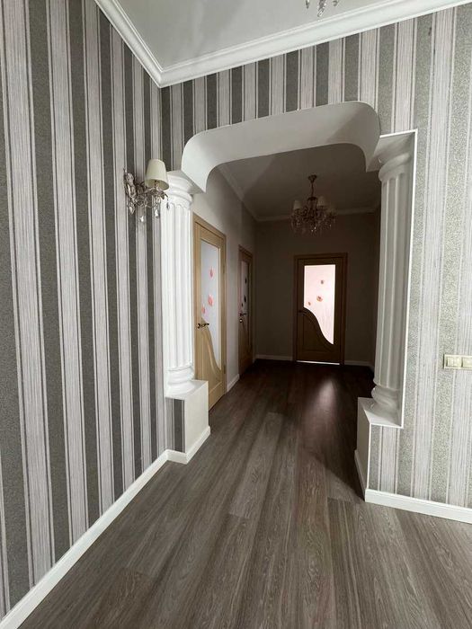 Просторный дом, 263.8 м², А. Попова