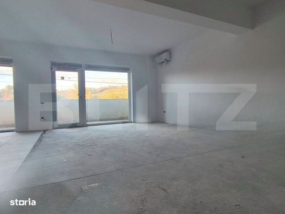 Apartament cu 3 camere ultracentral cu vedere la Crisul Repede