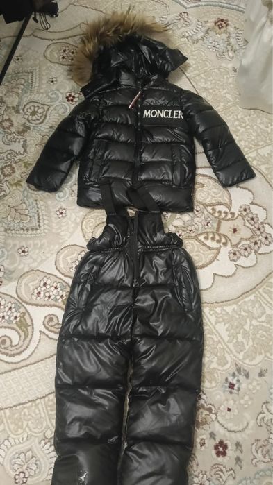 Продам детский комбинезон