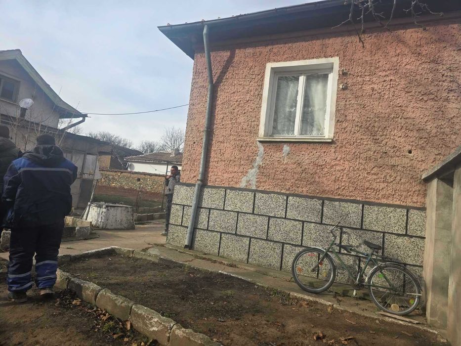 Продава се Къща в Ихтиман - 150 кв.м за 306 €/кв.м - Снимка #2