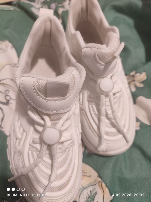 Продам детскую обувь