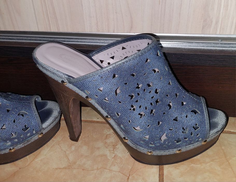 дамски чехли с отворени пръсти и дървен ток