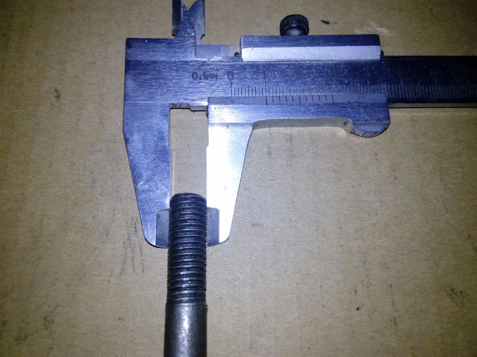 Болты  новые Б58 на 17