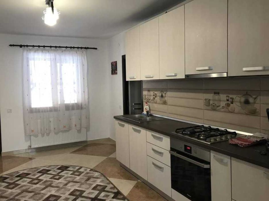 Дава се под наем Двустаен апартамент в Пловдив, Център - 73 кв.м за 306 € - Снимка #2