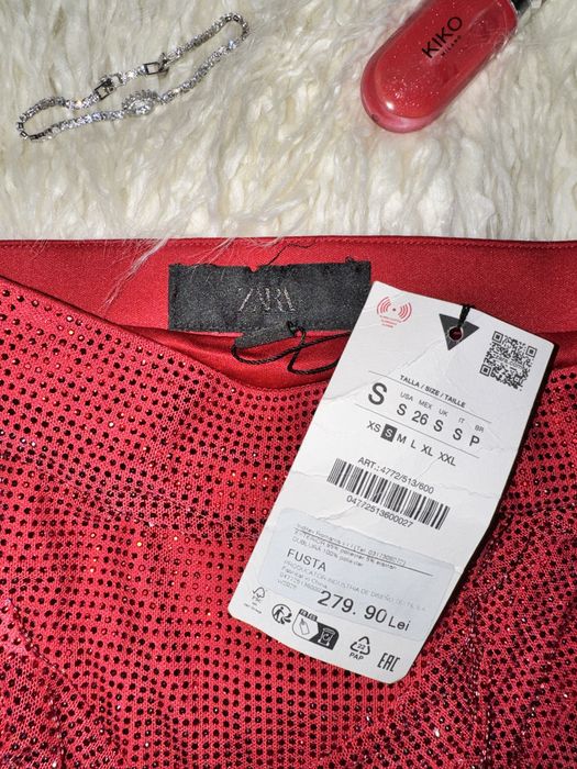 Fusta Zara noua