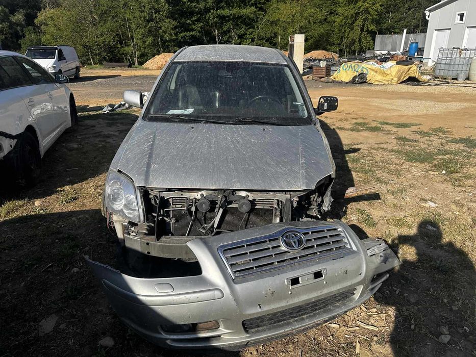 На части Toyota Avensis 2.2 D4D 150 к.с. 2005 година