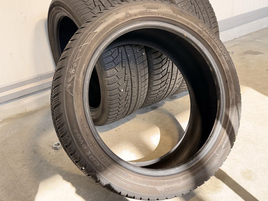 215/45/17 зимни гуми HANKOOK winter i*cept evo2