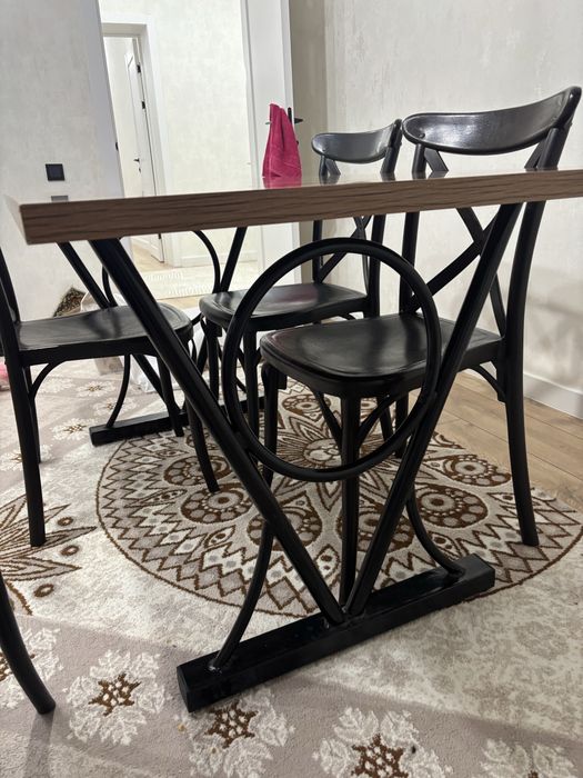 стол со стулями