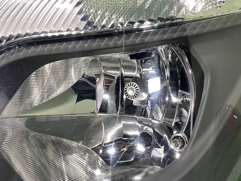 фар фарове ляв десен Marecedes Sprinter 2013-2018г. #1041V #1042V