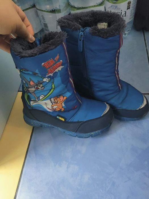 Ghete Sportisimo cu Tom și Jerry mărimea 30 și 19 cm interior