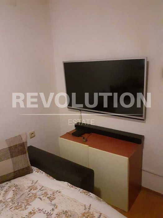 Тристаен апартамент в района на Общината