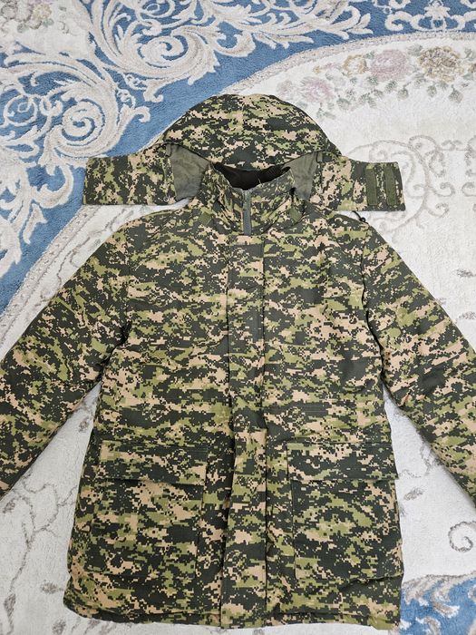 Продам зимний бушлат без ватника.