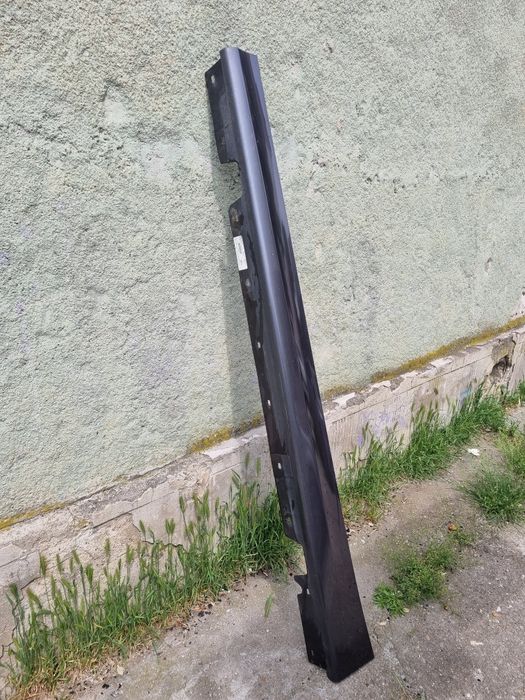 Prag stanga bmw e90