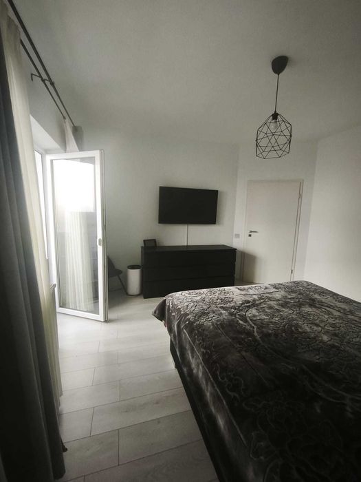 Dau in chirie - Apartament 3 camere – Europa | 72 mp + 18 mp spații exterioare | parcare inclusă