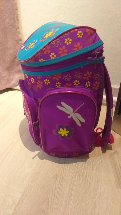 Школьный ранец для девочки