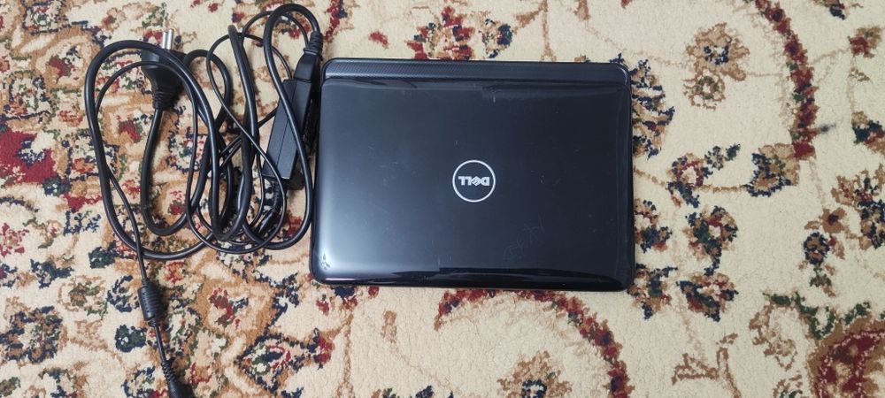 Нетбук Dell Inspiron Mini 1018