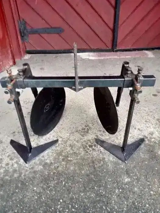 Prășitoare pentru bilonat cartofi cu un rand NOUĂ