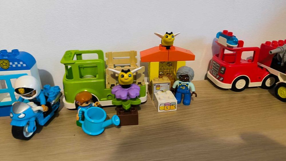 Lego Duplo - Tren, Aeroport, Avion, Politie, Pompieri, Masini