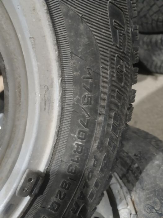 Продам 2 баллона на дисках