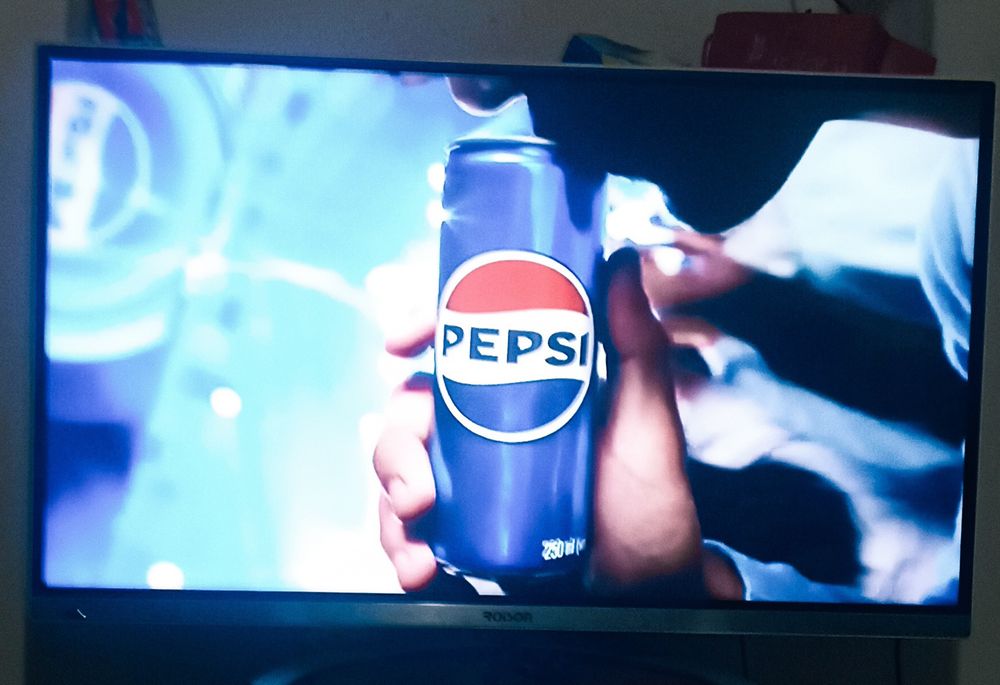 3D ROISON телевизор сотилади.Смартбокс совғага.