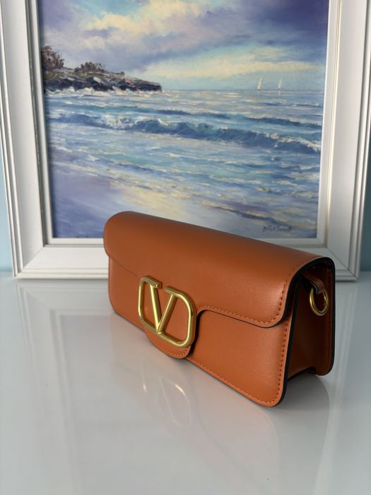 Дамска чанта – VLTN + подарък