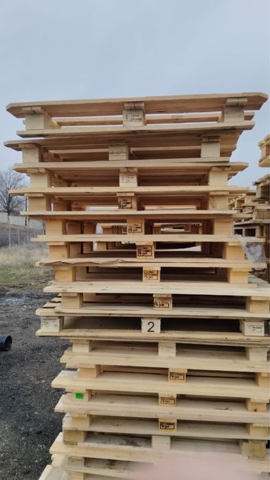 Продам поддоны 130/110