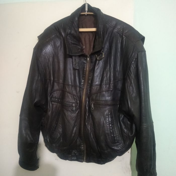 Натуральные кожаные куртки.