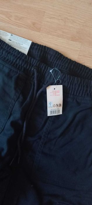 Pantaloni cargo M,cu eticheta, negri