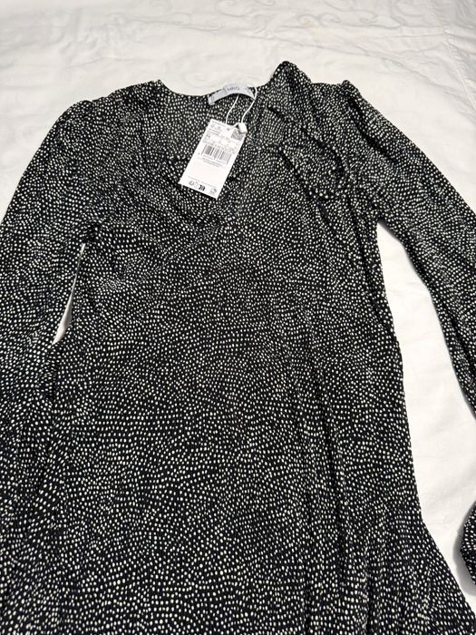 Платье MNG, черное с горошком, новое , M