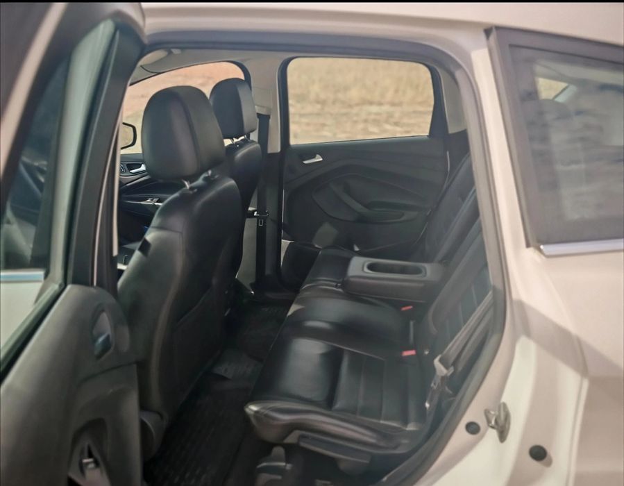 Ford C-max Energi, Plug in Hibrid, consum 4 % în oras